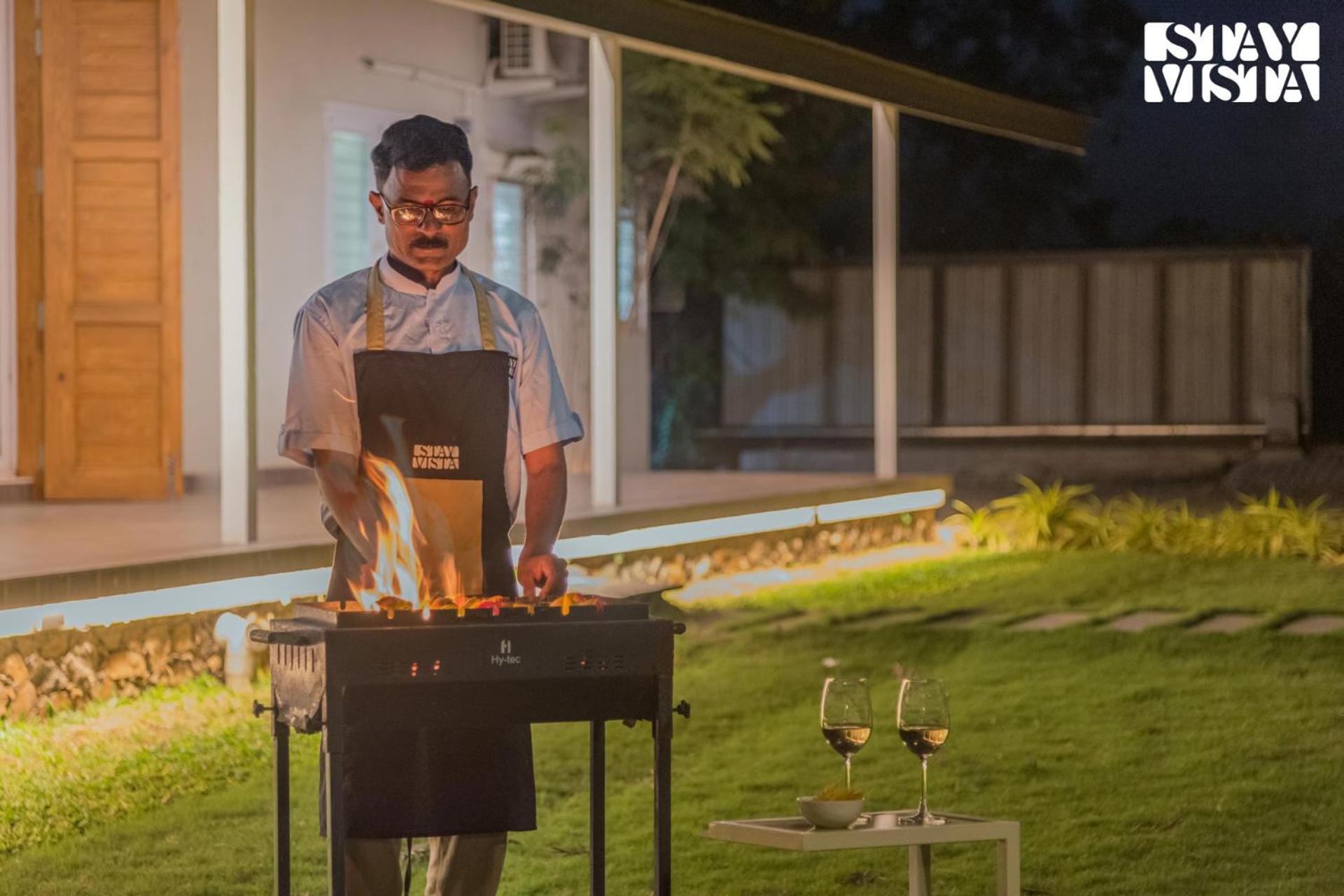 Stayvista'S Silver Grove - Serene Haven With Expansive Lawn & Terrace Nashik Exterior foto